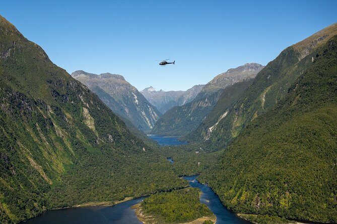 Milford Sound Earnslaw Burn Helicopter Tour from Queenstown - Earnslaw Burn / Pikirakatahi: the hanging glacier landing