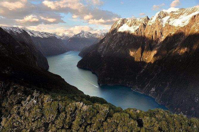 Milford Sound Scenic Flight with Landing from Queenstown - Two Flights, One Fjord: What You’ll See Above Fiordland