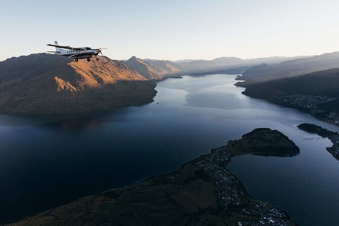 Milford Sound Scenic Flyover ex Queenstown - Queenstown pickup and a 90-minute sky plan
