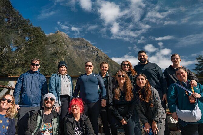 Milford Sound Small Group Tour, Cruise & Picnic Lunch - Eglinton Valley: glacial lines and easy photo time