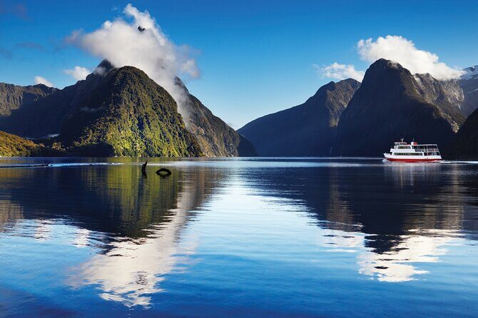 Milford Sound Small Group Tour, Cruise & Picnic Lunch - Homer Tunnel and the Cleddau Valley descent: the dramatic engineering break