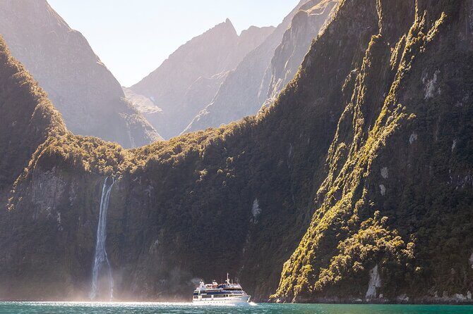 Milford Sound Tour: Cruise & Flight - Eglinton Valley and Mirror Lakes: two quick photo moments done right