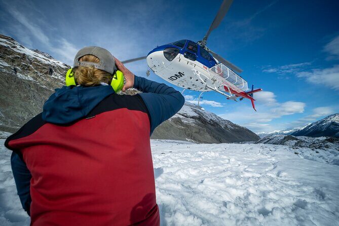 Mount Cook: 3-Hour Tasman Glacier Heli-Hike - What to wear and pack so you stay comfortable