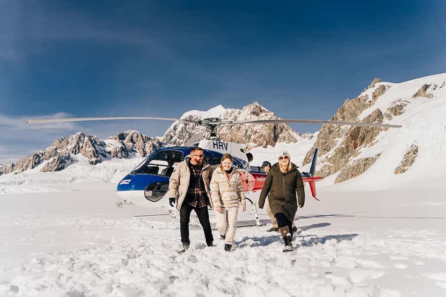 Mount Cook: Aoraki/Mt Cook & The Glaciers 55 Minute Flight - Starting at Glentanner Park Centre: the Mount Cook “gateway”