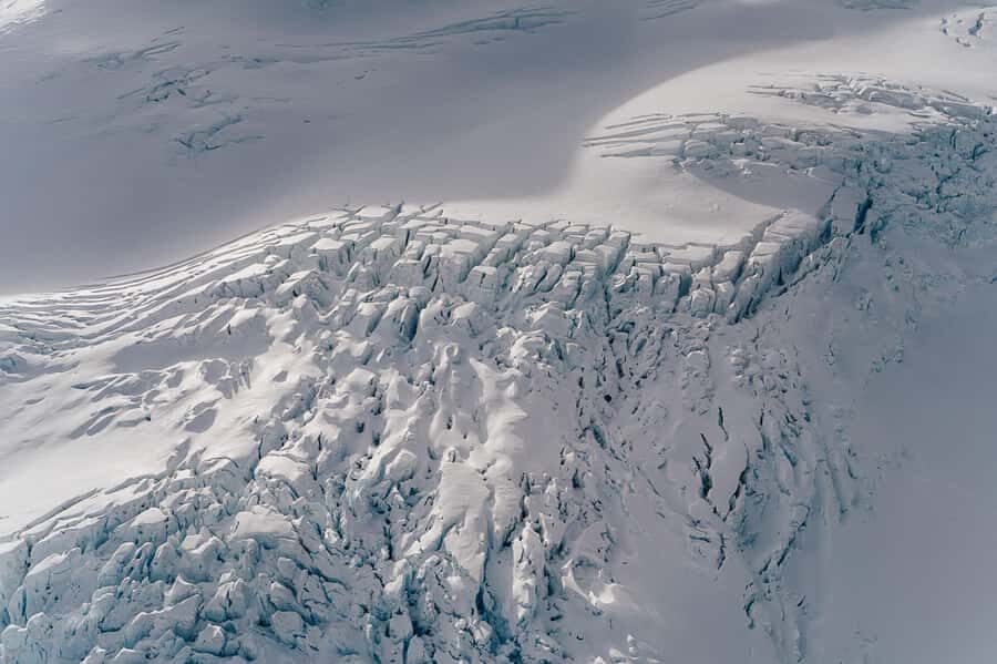 Mount Cook: Aoraki/Mt Cook & The Glaciers 55 Minute Flight - Landing on snow near Aoraki/Mt Cook: the moment you’ll remember
