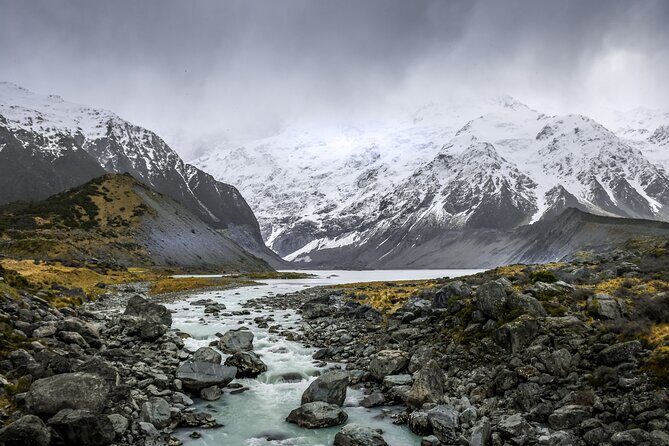 Mount Cook & Lake Tekapo Day Tour from Christchurch with Lunch - Lake Pukaki: short timing, intense colors