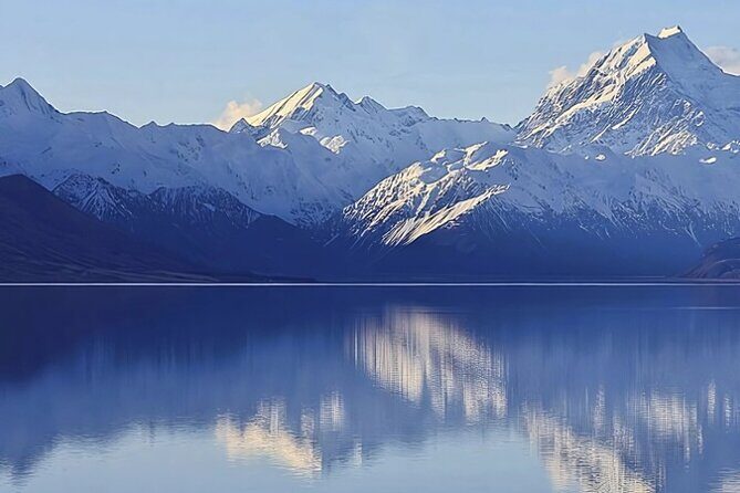 Mount Cook & Lake Tekapo Day Trip from Christchurch - Lake Tekapo: why the water looks unreal