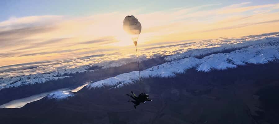 Mount Cook: Tandem Skydive Experience - What can go wrong (and how to protect your plans)