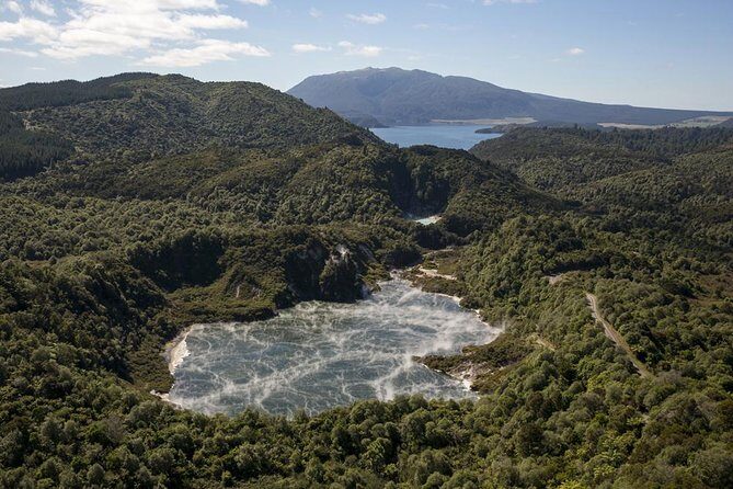 Mount Tarawera Volcanic Adventure by Helicopter - Pilot-guide + headsets: why this tour feels easy to understand