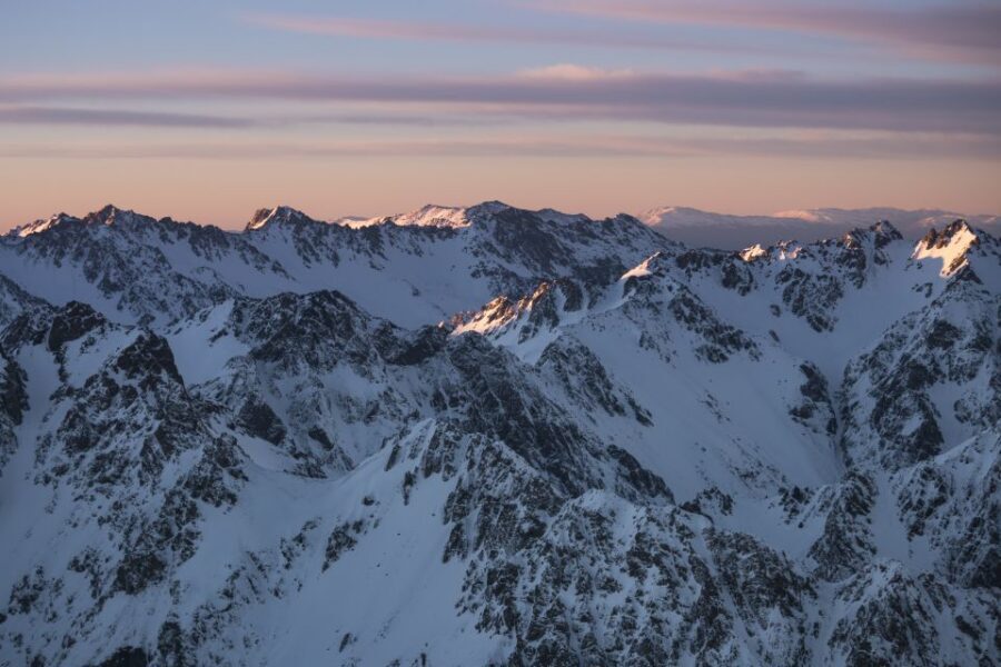 Mt Cook: 55-Minute Scenic Flight in Helicopter or Ski Plane - Back Over the Southern Alps: Tasman Glacier and Hochsteter Icefall