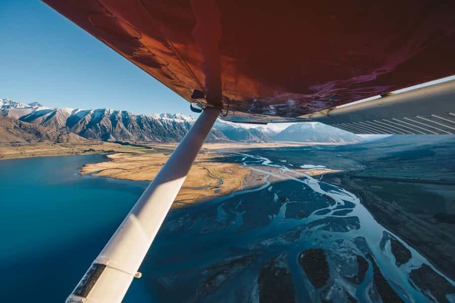 Mt Cook: 55-Minute Scenic Flight in Helicopter or Ski Plane - Picking Helicopter vs Ski Plane: How to Choose the Right Feel