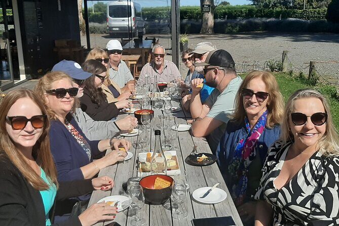 Napier: Afternoon Wine Tasting + visit Silky Oaks Chocolates - Trinity Hill Wines: A Leisurely Tasting With Cheese