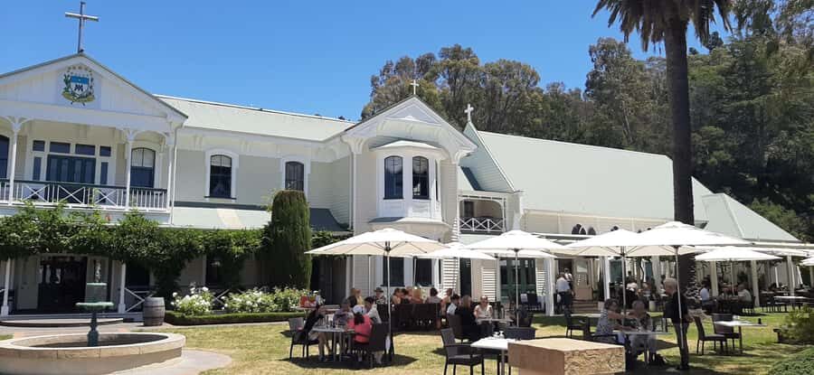 Napier: Afternoon Winery Tour Tasting at 3 Great Wineries - What the Hawke’s Bay setting does for your tasting