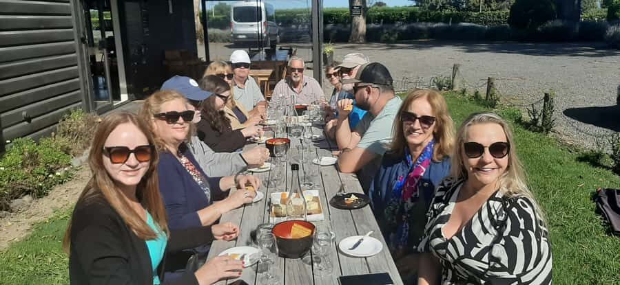Napier: Art-Deco + Te Mata Peak+ Garden Walk + Wine Tasting - Key things I’d prioritize on this tour