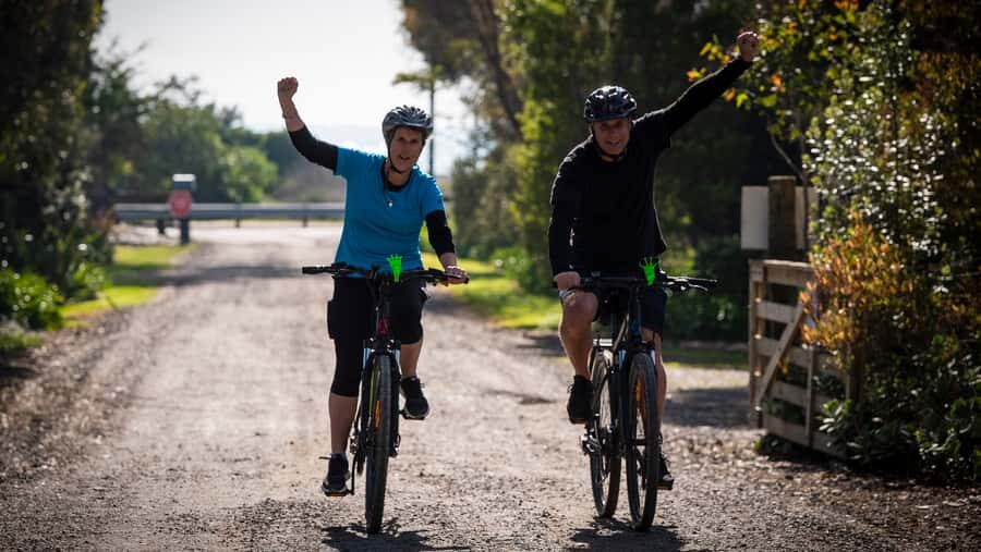 Napier: Cape Coast Winery Tour on E-Bikes - Cape Kidnappers to Your First Tastings: Coast Views and Easy Legs