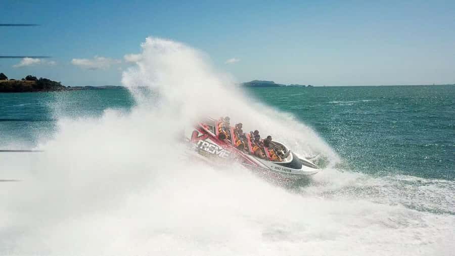 Paihia: Bay of Islands 30-minute Adventure Jet Boat Trip - Five Things That Make This Jet Boat Ride Work