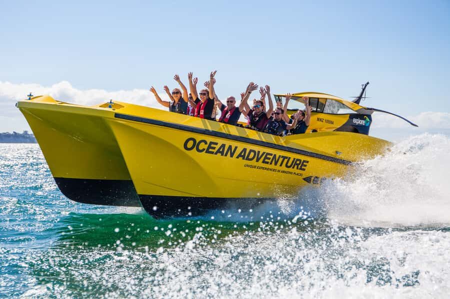 Paihia: Hole in the Rock Fast Boat Ocean Adventure - Meeting point basics at The Maritime Building, Paihia