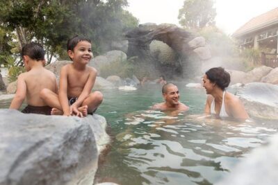 Polynesian Spa Rotorua: Deluxe Lake Spa Hot Spring Bathing - The Rachel Spring alkaline pools: your main soak circuit