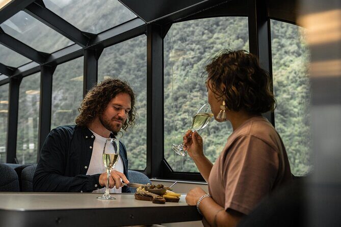 Premium Milford Sound Cruise Including Lunch - Comfort, Seating, and Photo Time on a Max-40 Boat