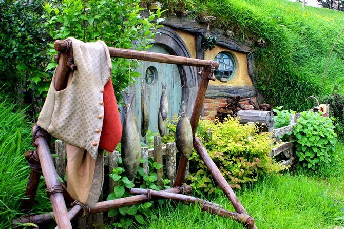 Private 3 Days Tour From Auckland: Hobbiton, Hamilton, Rotorua & Waitomo Caves - Comfort, timing, and what to pack