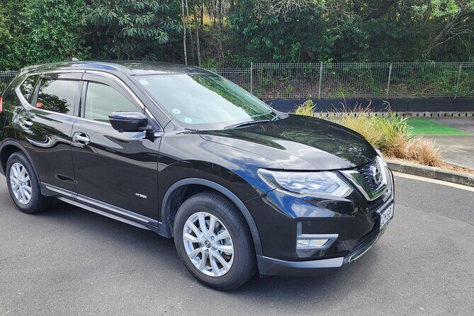 Private Auckland Airport Transfer to/from Auckland Hotels -SUV - The SUV ride: Wi‑Fi, bottled water, snacks, and air-conditioning