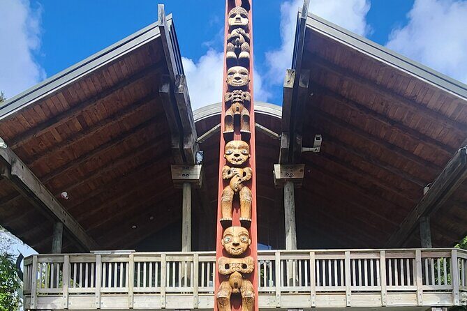 Private Auckland West Coast Tour Piha Beach and Karekare Falls - Mercer Bay Loop Track and Te Ahua headland: viewpoints plus Māori history