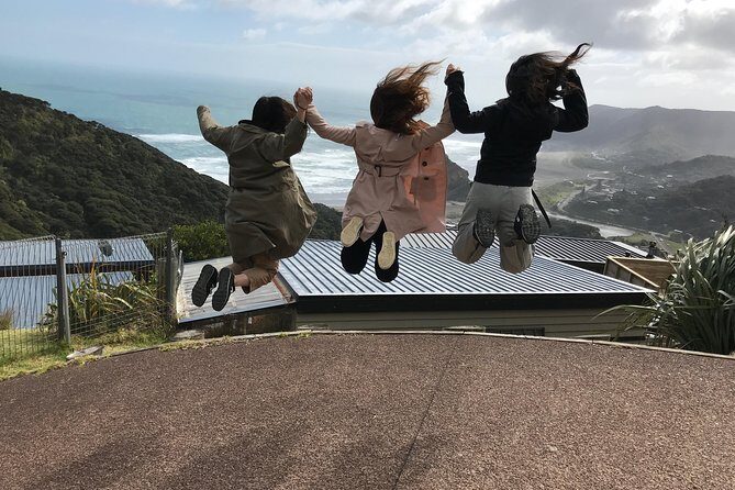 Private Auckland's West Coast - Piha/ Muriwai - Wild West Tour - When access changes: how guides keep the day alive