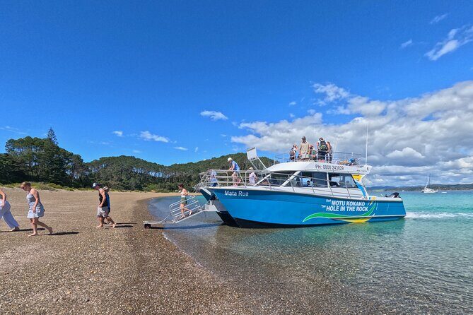 Private Charter: Hole in the Rock Cruise with Island Stopovers - Key things to know before you book
