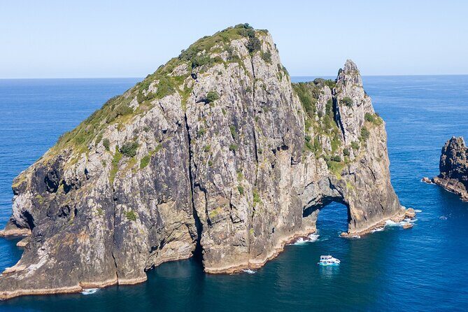 Private Charter: Hole in the Rock Cruise with Island Stopovers - Waewaetorea or Moturua: the second island stop that keeps the day feeling full