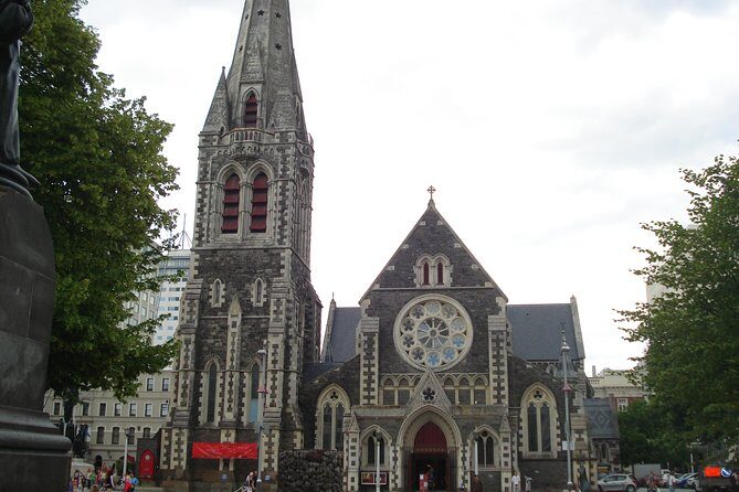 Private Christchurch & Lyttelton Scenic Day Tour - A private Christchurch and Lyttelton loop over Banks Peninsula volcanoes