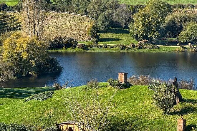 Private Hobbiton Movie Set and Rotorua Day Trip from Auckland - Hobbiton Movie Set: why the guide matters even when it’s famous