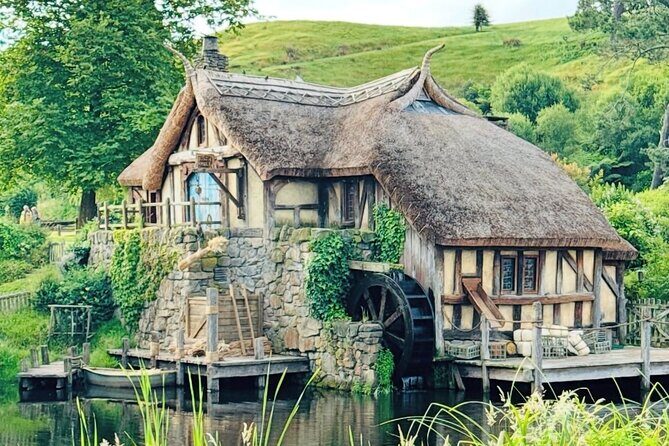 Private Hobbiton Movie Set and Rotorua Day Trip from Auckland - Price and value: what you pay for, and what can add up