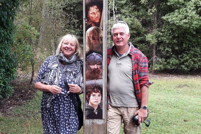 Private Kapiti Coast Full Day Tour - Nga Manu Nature Reserve: kiwi, tuatara, kaka, and eel feeding