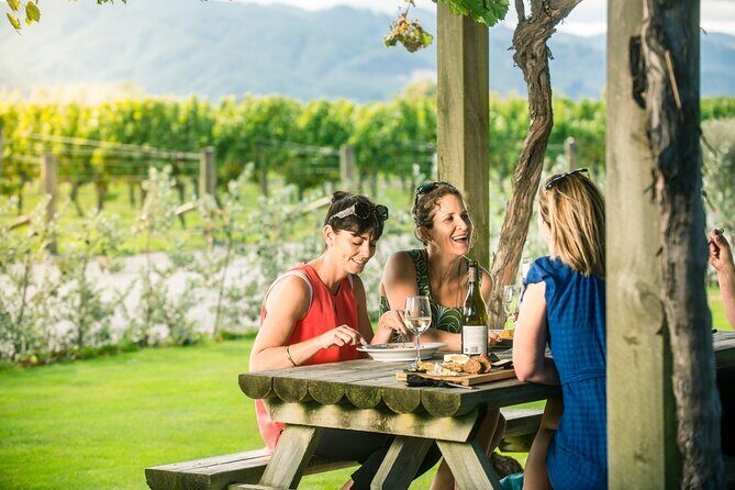 Private Marlborough Winery Tour - Makana Confections: the 15-minute chocolate break that actually helps