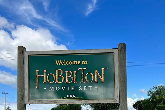 Private Round Trip Transport To Hobbiton From Auckland - Hobbiton Entry: Transport Only, Guided Tour Is a Separate Ticket
