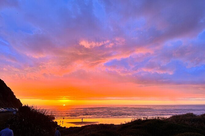 [PRIVATE] SUNSET. Wine. Hot Pool. Dinner - A 4 pm Auckland-to-the-Coast Plan With Hot Pool Time