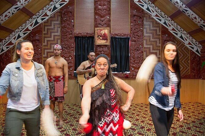 Private Tour to Rotorua’s Natural wonders and Māori Arts & craft. - Te Puia: Māori arts, thermal valley guidance, and the Kiwi Conservation Centre
