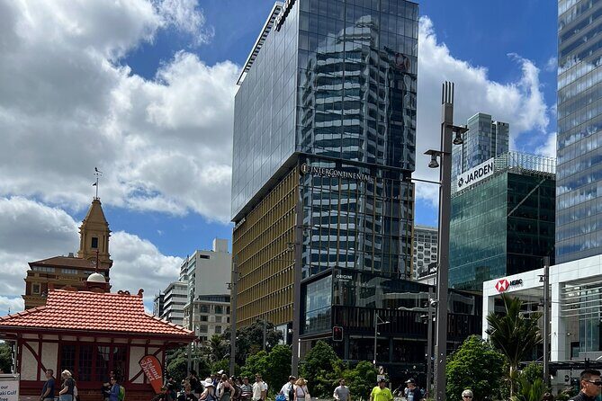 Private Transfer From Auckland City To Auckland Airport - Inside the Car: Air-Conditioned Comfort Without the Trading Posts