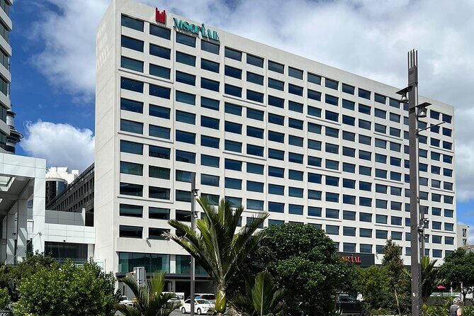 Private Transfer From Auckland City To Auckland Airport - Communication and Support: The Part You Don’t Want to Think About