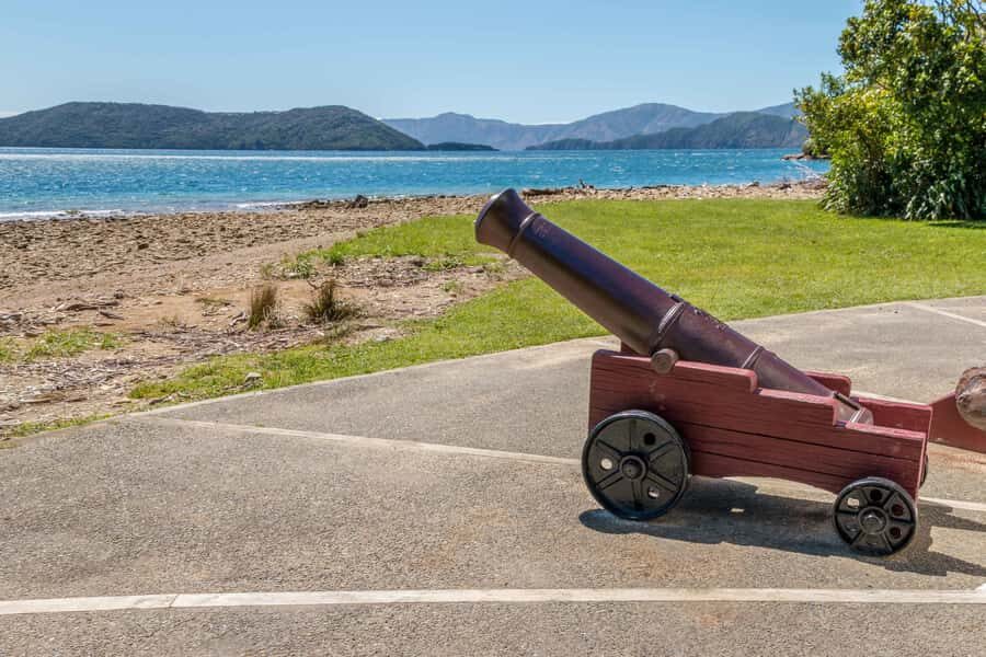 Queen Charlotte Track: Cruise & Self-Guided Hike from Picton - Choosing between 12.7 km and 17 km: pick the version that matches your energy