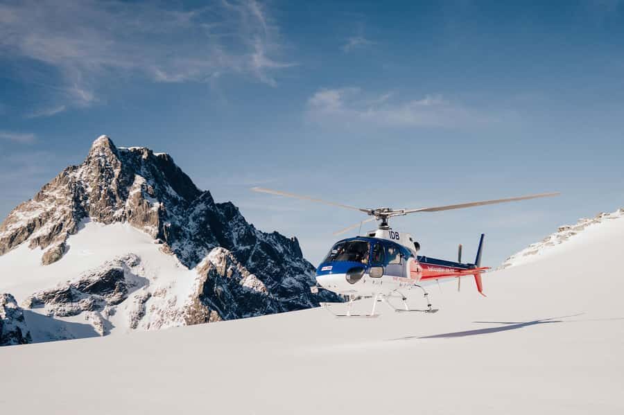 Queenstown: 50-Minute Southern Glacier Helicopter Flight - Queenstown to the Southern Alps: a tight, scenic route