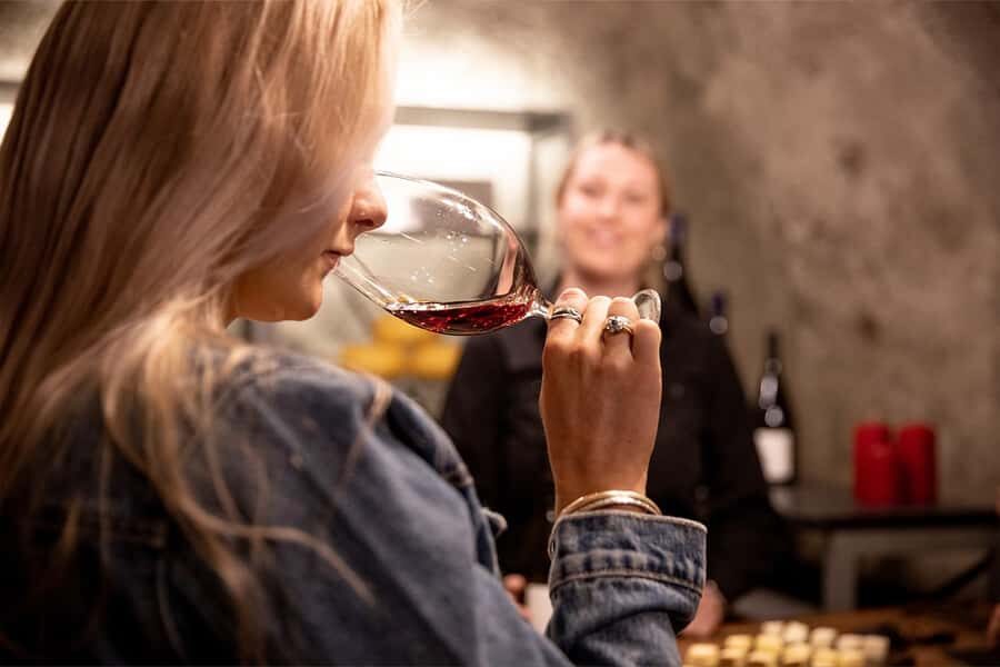 Queenstown, Arrowtown, Gibbston: Flexible Wine Hopper Tours - Why this flexible Queenstown wine tour feels better than a rush itinerary