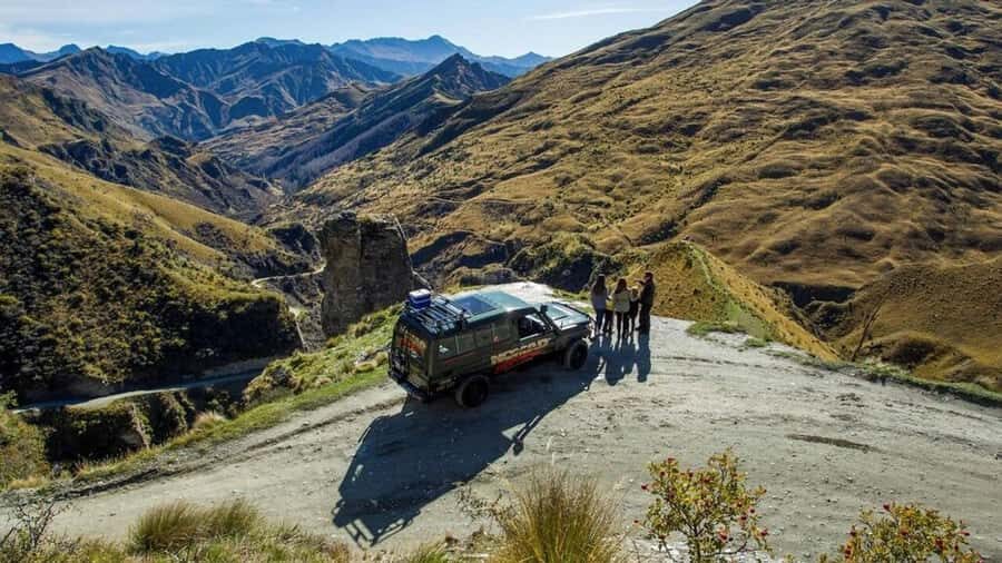 Queenstown: Full-Day 4WD Lord of Rings Tour with Lunch - Skippers Canyon Road: high, windy, and ready for dramatic views