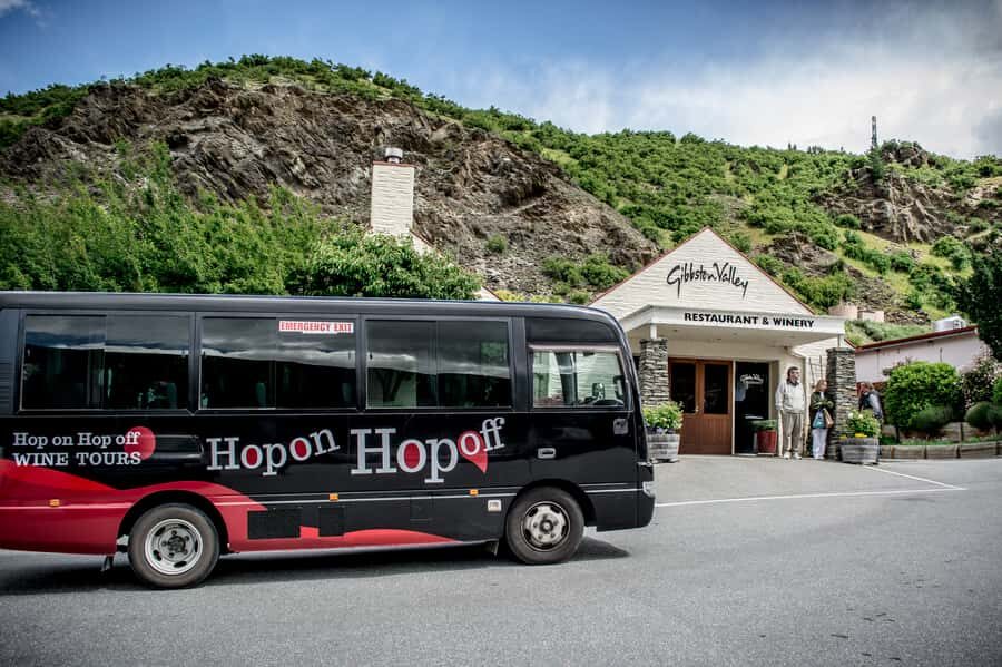 Queenstown & Gibbston Valley: Hop-On Hop-Off Wine Tours - Queenstown to Gibbston Valley: how the one-way hop-on hop-off day works