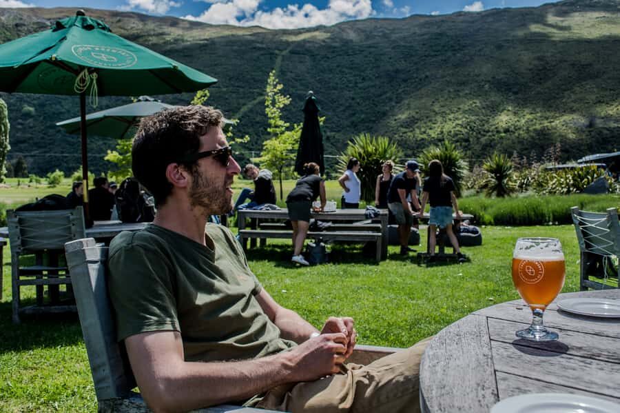 Queenstown & Gibbston Valley: Hop-On Hop-Off Wine Tours - Arthurs Point and Arrowtown: scenic views plus a real village break