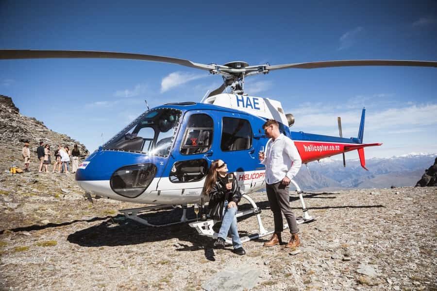 Queenstown: Helicopter & Wine Tasting Tour - The mountaintop sparkling landing: short, scenic, and very photogenic