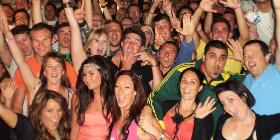 Queenstown: Ice Bar Crawl - Starting at The London Bar (36 Shotover Street) for a quick start