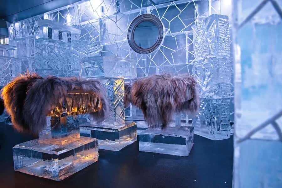 Queenstown: Ice Bar Entry with Warm Winter Gear and Drink - Optional Bonus: Ice Shot Luges (If You Ask)