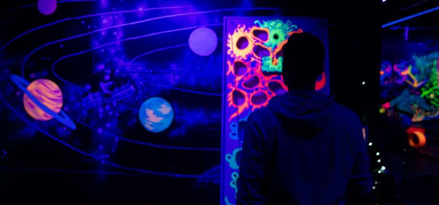 Queenstown: Indoor Putt 'n' Glow Mini Golf - The UV mini golf course: 9 holes designed for laughs