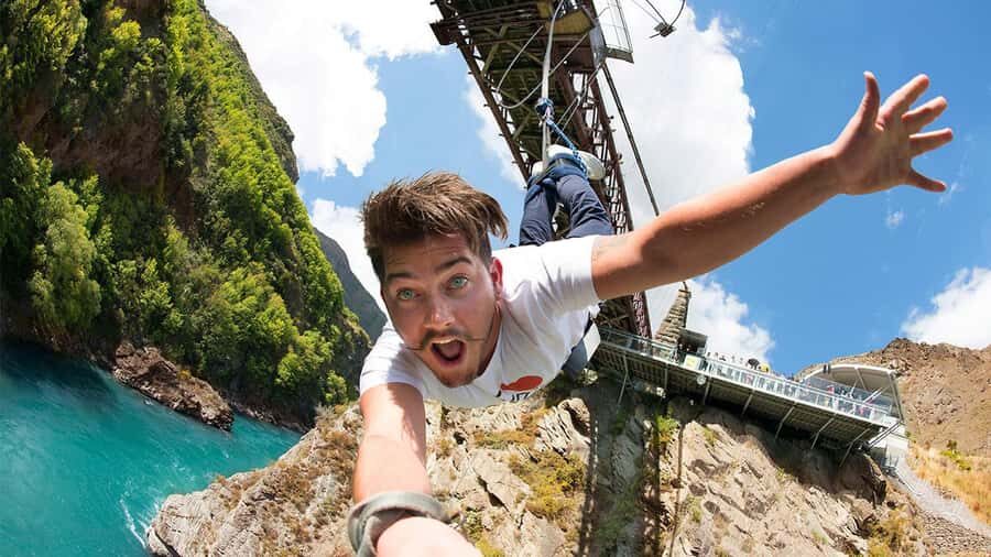 Queenstown: Kawarau Bridge Bungy - World's First Bungy! - At the Bungy Centre: from check-in to the edge